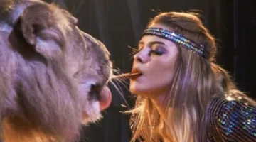 اليوم.. محاكمة أنوسة كوتة في قضية هجوم نمر على مساعدتها في سيرك طنطا