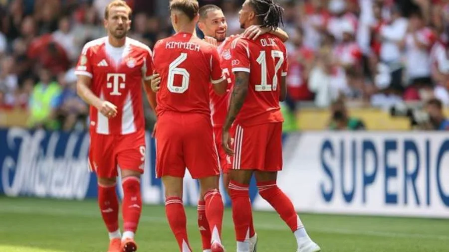 البافاري يفتتح التسجيل أمام البوكا في الشوط الأول البافاري يفتتح التسجيل أمام البوكا في الشوط الأول