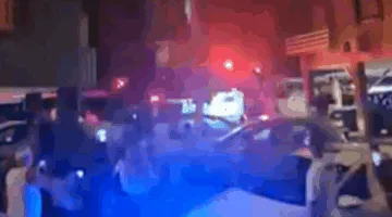 بالفيديو.. اندلاع حريق في تل أبيب جراء سقوط صاروخ
