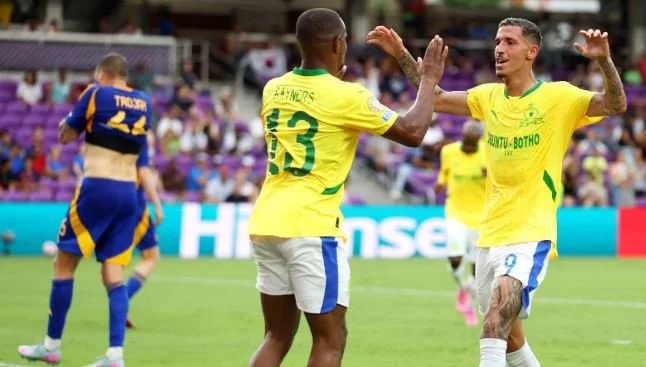 التشكيل المرتقب لمواجهة صن داونز أمام بوروسيا دورتموند في كأس العالم للأندية اليوم التشكيل المرتقب لمواجهة صن داونز أمام بوروسيا دورتموند في كأس العالم للأندية اليوم