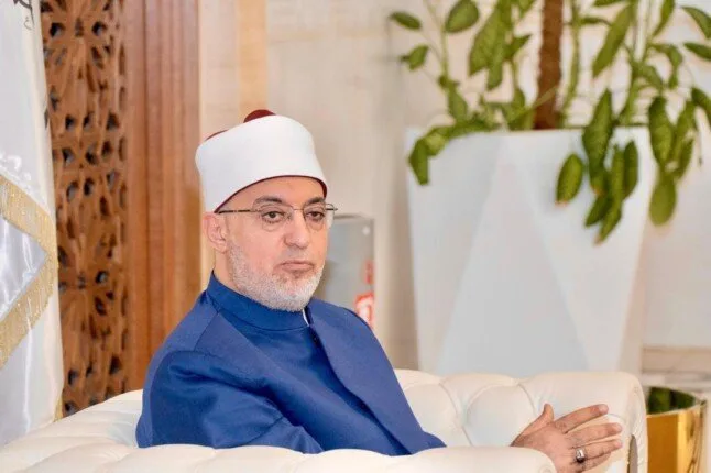 المفتي: القرآن يتجاوز مجرد تزكية النفس ويقدم نظامًا شاملاً لتكوين الشخصية الإنسانية. المفتي: القرآن يتجاوز مجرد تزكية النفس ويقدم نظامًا شاملاً لتكوين الشخصية الإنسانية.