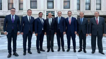 وزير الخارجية يناقش مع رجال الأعمال الأتراك سبل تعزيز العلاقات الاقتصادية بين البلدين