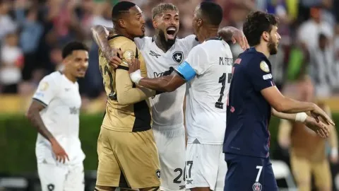 السامبا تصدم أوروبا.. مفاجآت من البرازيل تهز كأس العالم للأندية السامبا تصدم أوروبا.. مفاجآت من البرازيل تهز كأس العالم للأندية