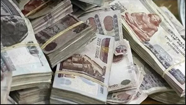 إحالة مالك شركة السيارات ومدير مكتب نائب محافظ القاهرة وسيدة أعمال إلى المحكمة بتهمة الرشوة. إحالة مالك شركة السيارات ومدير مكتب نائب محافظ القاهرة وسيدة أعمال إلى المحكمة بتهمة الرشوة.