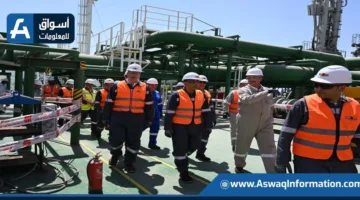 رئيس الوزراء يزور سفينة تزويد الغاز الطبيعي المسال “Energos Eskimo” في العين السخنة | صور