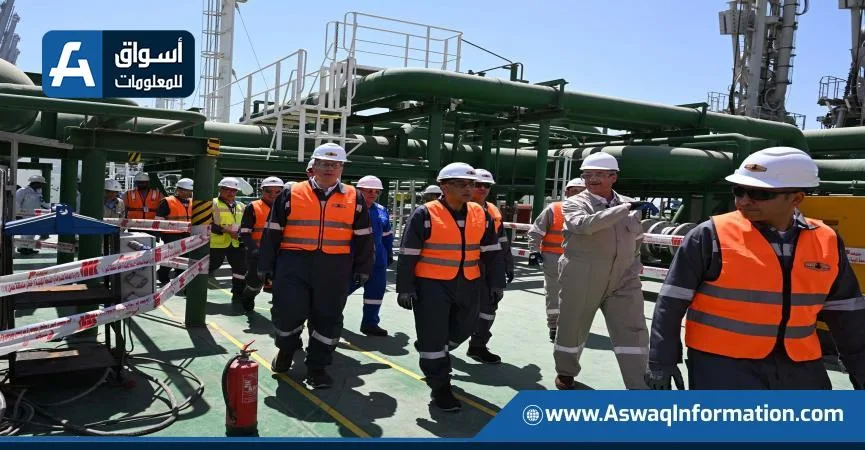 رئيس الوزراء يزور سفينة تزويد الغاز الطبيعي المسال “Energos Eskimo” في العين السخنة | صور