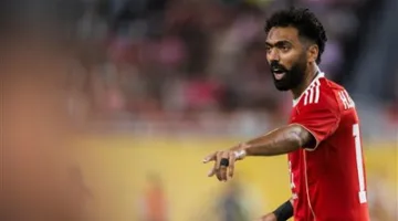 حسين الشحات، نجم الأهلي، يحتفل بذكرى ميلاده الثالثة والثلاثين