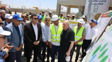 وزير الإسكان ومحافظ المنيا يزوران محطات مياه الشرب العدوة الجديدة والعدوة 1 و2 في المحافظة