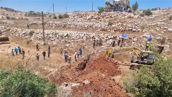 بالصور: استرجاع الجيش اللبناني للجرافة المفقودة بالصور: استرجاع الجيش اللبناني للجرافة المفقودة