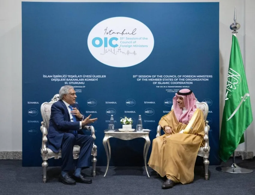 وزير الخارجية ونظيره الباكستاني يتناولان التطورات الإقليمية والدولية الراهنة وزير الخارجية ونظيره الباكستاني يتناولان التطورات الإقليمية والدولية الراهنة