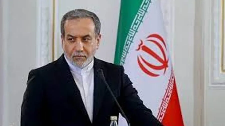 عراقجي: من المؤكد أن الرئيس الأمريكي هو من يتولى قيادة هذه الحرب ضدنا. عراقجي: من المؤكد أن الرئيس الأمريكي هو من يتولى قيادة هذه الحرب ضدنا.