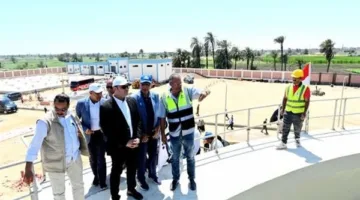 وزير الإسكان يقوم بزيارة محطة معالجة مياه الصرف الصحي في برطباط بمركز مغاغة