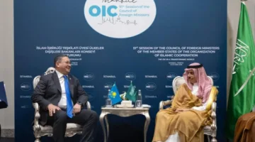 وزير الخارجية يجري محادثات مع نظيره الكازاخي حول التطورات الإقليمية والدولية.