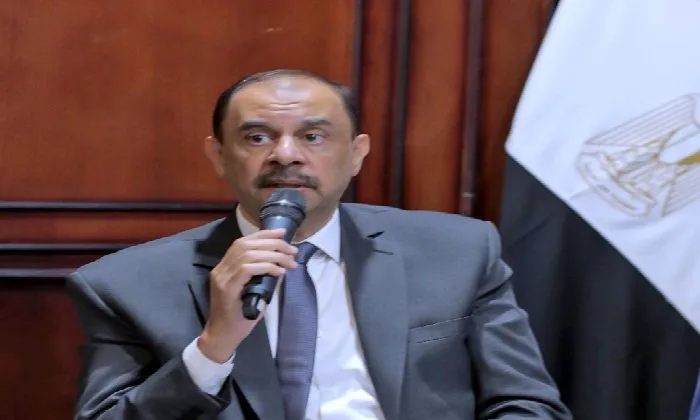 محافظ سوهاج يؤكد على ضرورة تسريع إجراءات إنهاء طلبات التصالح في مخالفات البناء