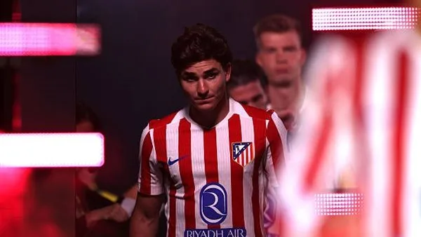 برشلونة يجعل جوليان ألفاريز الخيار الأول لتعويض ليفاندوفسكي برشلونة يجعل جوليان ألفاريز الخيار الأول لتعويض ليفاندوفسكي