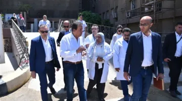 وزير الصحة يطالب بتحسين الكفاءة وتطوير مستشفى مدينة نصر للتأمين الصحي