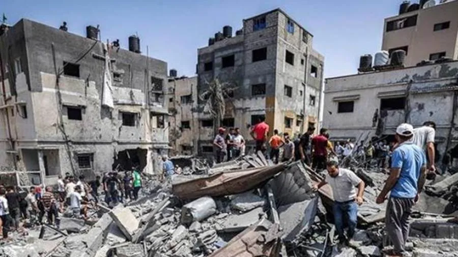 إصابة 8 فلسطينيين نتيجة استهداف الاحتلال الإسرائيلي لقافلة المساعدات في وسط غزة إصابة 8 فلسطينيين نتيجة استهداف الاحتلال الإسرائيلي لقافلة المساعدات في وسط غزة