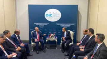وزير الخارجية المصري يتناول مع نظرائه من إيران والعراق الأوضاع الإقليمية.