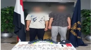 داهمت عصابة في التجمع الأول وسرقت حذاء ماركة شهيرة.