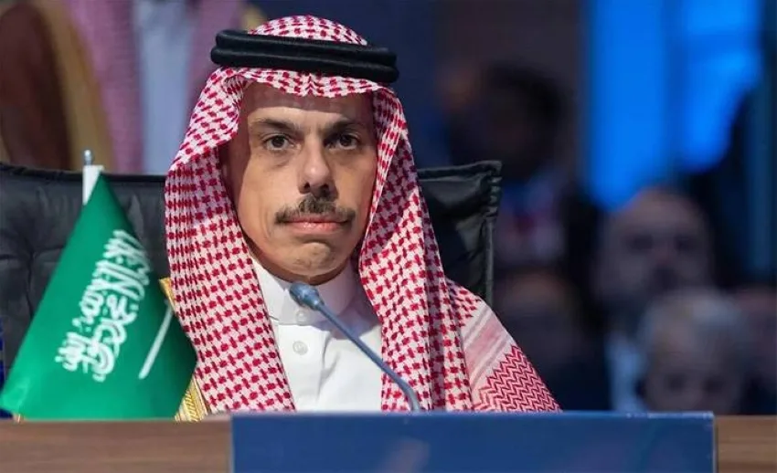 بن فرحان: نستنكر الهجمات الإسرائيلية الواضحة ضد إيران بن فرحان: نستنكر الهجمات الإسرائيلية الواضحة ضد إيران