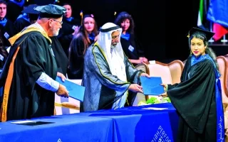 سلطان القاسمي يحضر مراسم تخرج الدفعة الثالثة من طلاب أكاديمية الشارقة للفنون الأدائية