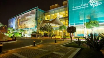 مليون ريال وإغلاق المنشآت المخالفة في قطاع الضيافة السياحية