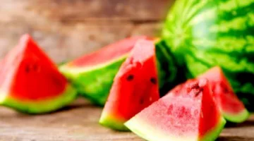 ما هي تأثيرات الإفراط في تناول البطيخ على الجسم؟
