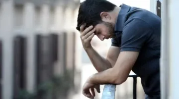 كيف يتعامل المسلم مع الحزن أو المحن؟.. الأزهر يشرح