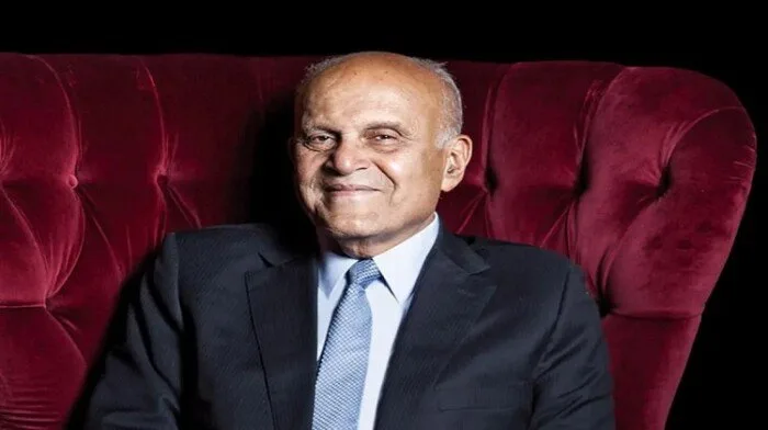 اليوم.. مؤتمر يكشف تفاصيل تمثال الجراح المصري العالمي الدكتور مجدي يعقوب اليوم.. مؤتمر يكشف تفاصيل تمثال الجراح المصري العالمي الدكتور مجدي يعقوب
