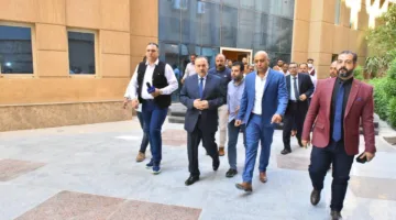 محافظ أسيوط يزور مصانع المنطقة الصناعية في عرب العوامر