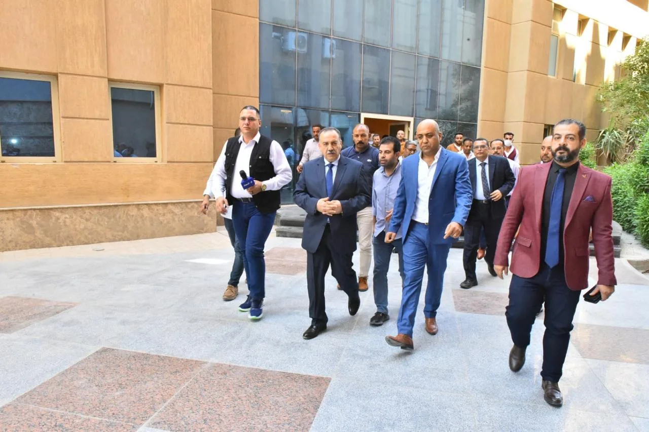 محافظ أسيوط يزور مصانع المنطقة الصناعية في عرب العوامر محافظ أسيوط يزور مصانع المنطقة الصناعية في عرب العوامر