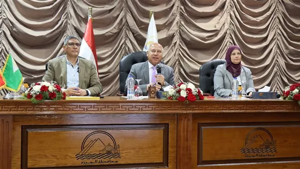 الوزير للمستثمرين: تطوير الصناعة هو واجبنا الجماعي، وسنسعى لإنقاذ أبو رواش من التعثر. الوزير للمستثمرين: تطوير الصناعة هو واجبنا الجماعي، وسنسعى لإنقاذ أبو رواش من التعثر.
