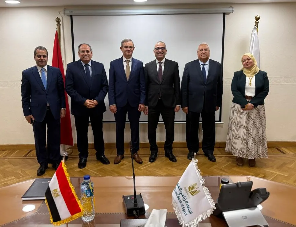 البنك الزراعي المصري يستكشف سبل تعزيز التعاون مع وزير الزراعة في صربيا البنك الزراعي المصري يستكشف سبل تعزيز التعاون مع وزير الزراعة في صربيا