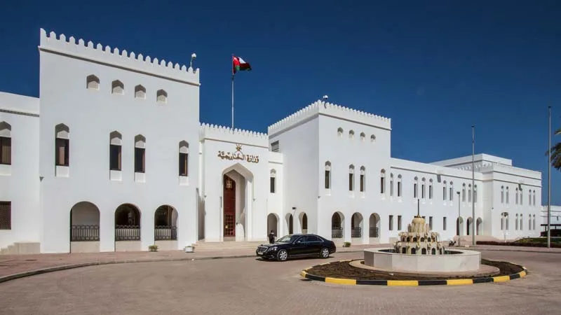 سلطنة عمان تعبر عن شديد قلقها واستنكارها جراء التصعيد الناتج عن الضربات الأمريكية على إيران. سلطنة عمان تعبر عن شديد قلقها واستنكارها جراء التصعيد الناتج عن الضربات الأمريكية على إيران.