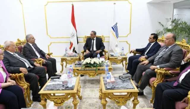 رئيس البنك الزراعي المصري يلتقي محافظ قنا لمناقشة تعزيز المشاريع الزراعية رئيس البنك الزراعي المصري يلتقي محافظ قنا لمناقشة تعزيز المشاريع الزراعية