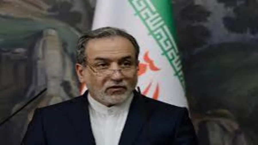 وزير الخارجية الإيراني: الولايات المتحدة تجاوزت على السيادة الإيرانية باستهداف منشآت نووية ذات طابع سلمي وزير الخارجية الإيراني: الولايات المتحدة تجاوزت على السيادة الإيرانية باستهداف منشآت نووية ذات طابع سلمي