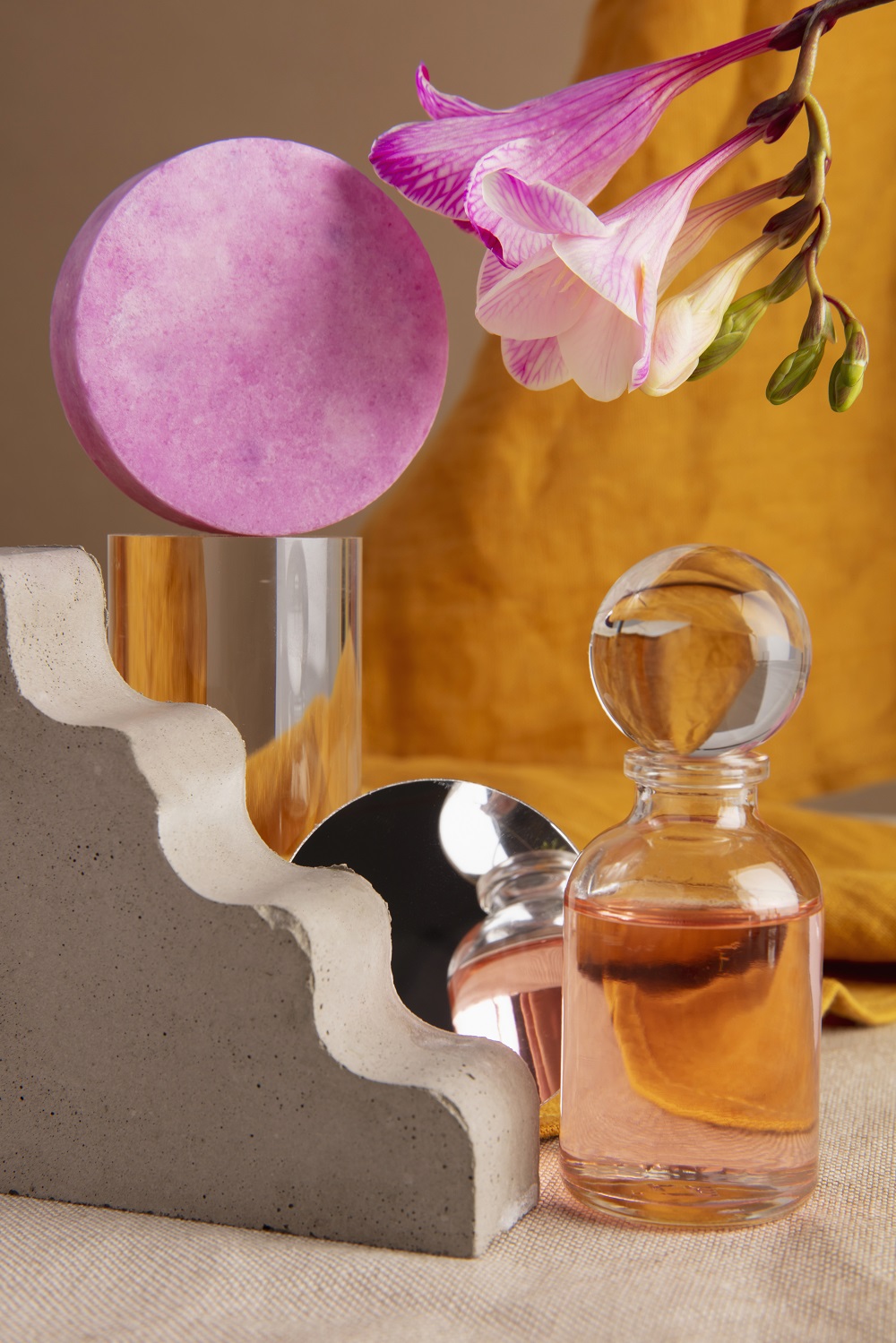 العطور المناسبة للابراج الهوائية (Freepik)