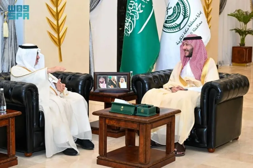 محافظ الطائف يلتقي برؤساء المركز الوطني لتنمية الغطاء النباتي ومكافحة التصحر محافظ الطائف يلتقي برؤساء المركز الوطني لتنمية الغطاء النباتي ومكافحة التصحر