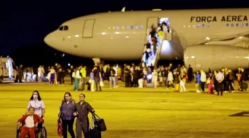 مذكرة هامة من شبكة المنظمات الفلسطينية الأمريكية: نطالب بإعادة 700 ألف أمريكي من تل أبيب ونتعهد بدعم استقرارهم إذا تم التخلي عن الجنسية الإسرائيلية… نستنكر الحرب على إيران والتدخل في التوازن الإقليمي.