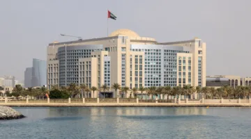 الإمارات: نراقب بقلق تزايد الصراع العسكري في المنطقة
