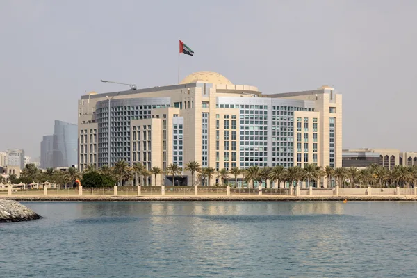 الإمارات: نراقب بقلق تزايد الصراع العسكري في المنطقة الإمارات: نراقب بقلق تزايد الصراع العسكري في المنطقة