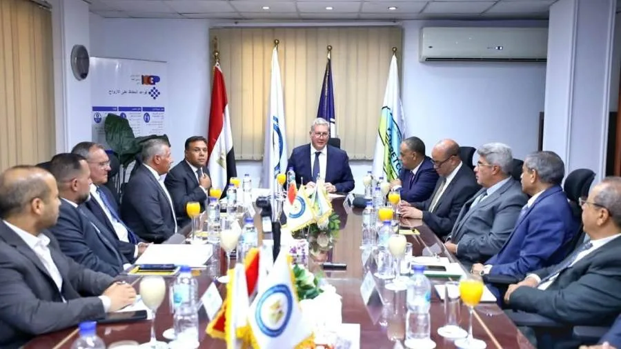 وزير البترول: كل برميل زيت أو متر مكعب من الغاز الإضافي يعد إنجازاً لمصر وزير البترول: كل برميل زيت أو متر مكعب من الغاز الإضافي يعد إنجازاً لمصر