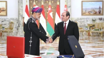 الرئيس السيسي وسلطان عمان يبرزون أهمية الجهود المبذولة لوقف إطلاق النار في غزة.