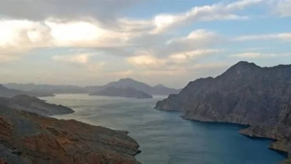 البرلمان الإيراني يعلن قرار إغلاق مضيق هرمز