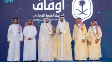 وزير الموارد البشرية يولي (9) مؤسسات حكومية جائزة الارتباط الوظيفي لعام 2024
