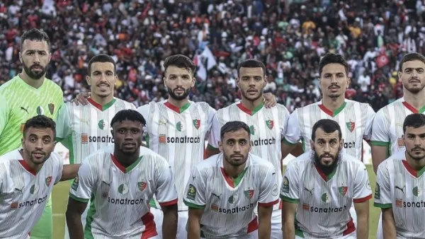 ثلاثة وفيات و81 مصابًا جراء انهيار المدرج أثناء مباراة في الدوري الجزائري