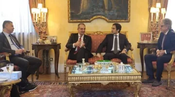 وزير الاتصالات يناقش مع مسؤولي الشركات التقنية العالمية توسيع استثماراتهم في مصر