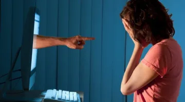 ما هي الخطوات التي ينبغي على الفرد اتخاذها عند مواجهة الابتزاز الإلكتروني؟… توضيحات من محامٍ