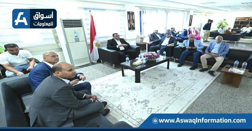 وزير الإسكان يزور المركز التكنولوجي لخدمة المواطنين في مدينة بدر وزير الإسكان يزور المركز التكنولوجي لخدمة المواطنين في مدينة بدر