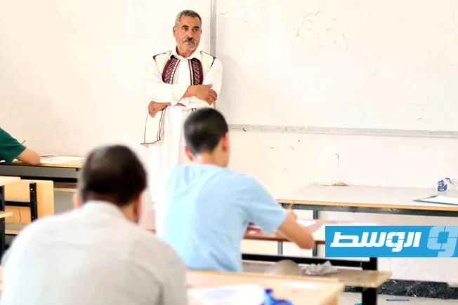 1967 طالباً وطالبة يجتازون امتحانات الثانوية العامة في سرت 1967 طالباً وطالبة يجتازون امتحانات الثانوية العامة في سرت